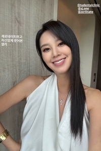 “외모 비수기라더니” 지소연, 만삭 ‘D라인’ 비키니→밝은 미소 ‘관심 집중’