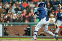 ‘한국인 빅리거 맞대결’ 김하성, 1안타+호수비 ‘판정승’…이정후도 ‘2출루’ 활약