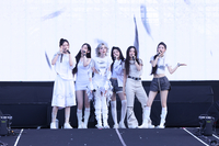 아일릿과 소피 파워스, 최초 공개했다