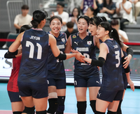 제로베이스에서 시작하는 여자배구대표팀, 진주 대회서 확인한 한계와 가능성…편파 판정 논란은 ‘옥에 티’