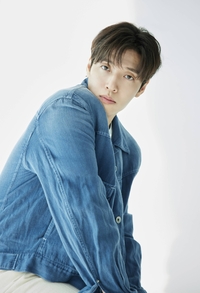 강하늘, 지프 얼굴 됐다