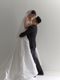 ‘나솔’ 22기 옥순♥경수, 웨딩 화보 공개…“드레스 입어보고 싶었나 봐”