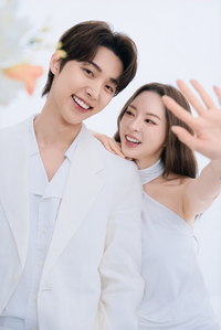 ‘러브캐처2’ 박정진♥송세라, 내년 봄 사랑의 결실…웃음까지 닮은 커플 ‘결혼’