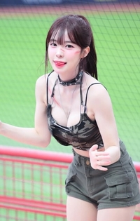 ‘치어리더에서 한류★로’…이다혜, 가수·유튜버 섭렵하고 전북까지 접수