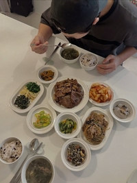 “태어나줘서 고마워요”…‘전진♥류이서’ 부부, 꿀 떨어지는 생일상 공개