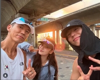 뉴진스 다니엘, 가을 10㎞ 대회준비?…박보검,션과 새벽질주