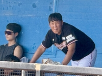 [단독] ‘미성년자 성범죄’ 서준원, 부정선수 신분 야구장 출입 논란, 현장 관계자와 ‘실랑이’까지