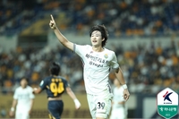 ‘이지호 결승포’ 강원, 아사니 떠난 광주 1-0 격파…최근 상대전적 5연승 ‘천적’으로