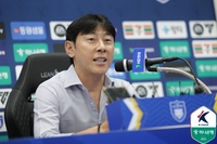 울산 신태용 감독 “U-22 규정 깜빡할 때 있어, 굳이 필요한가 싶다” [현장 코멘트]