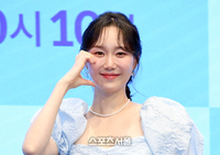 이유영, 딸 출산 1년만 ‘결혼식’ 올린다