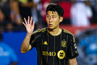 ‘환상 데뷔골’에도 웃지 못한 손흥민 “승점 3 못 따서 아쉬워”