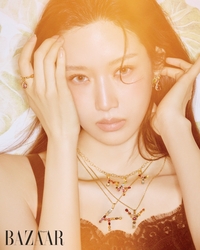 문가영, 관능과 순수 사이 고혹미 [화보]