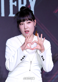 이은지, 데뷔 11년 만에 개그맨 동료와 핑크빛 ♥? “늘 요리 해준다”