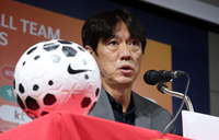 카스트로프 ‘첫’ 발탁한 홍명보 감독 “대표팀 합류 의지와 책임감 강했다, 손흥민 활용법·주장 변경 고민”[현장일문일답]