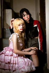 야구방망이 든 걸밴드?…비주얼 우월하네, 엔젤노이즈