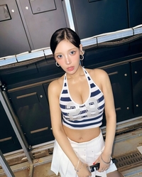 “볼륨감도 미쳤다” 라잇썸 초원, 新 여름 여신 등극 [★SNS]