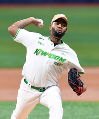 [포토]키움 알칸타라, 시즌 7승 도전!