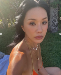 ‘56세’ 엄정화, 비키니 입고 태닝 중 ‘건강미의 교과서’ [★SNS]