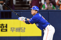 [포토]2루타 치는 한화 문현빈