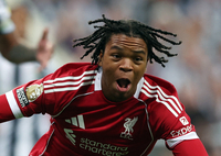 ‘16세361일’ 리버풀 구한 ‘데뷔전 데뷔골’로 결승골 작렬한 리오 은구모하, 2002년 웨인 루니보다 하루 늦었다