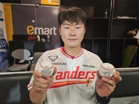 감독이 ‘만세’ 부른 홈런…29살 거포 유망주 ‘대폭발’, 늦게 피는 꽃도 있다 [SS스타]