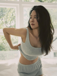 ‘속옷 CEO’ 송지효, 매출 압박 시달렸나...직접 입고 홍보 열일