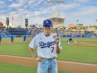 다저스타디움이 뷔로 멈췄다… 현지중계 “여기서 들어본 함성중 가장 큰 환호성”