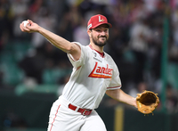 [포토]실점 위기 탈출하는 SSG 선발 앤더슨