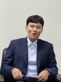 하루 더 쉬었지만…체력 우위 경계한 정경호 감독 “박지성·손흥민은 영국에서 와도 잘한다”[SS현장]