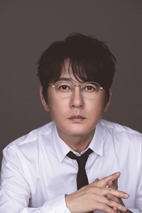 ‘발라드 황제’ 신승훈, 데뷔 35주년 기념 새 앨범 낸다