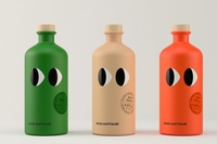 “올리브오일, 건강을 입다” — 그리스에서 온 감성 브랜드 Yiayia and Friends의 인기 비결