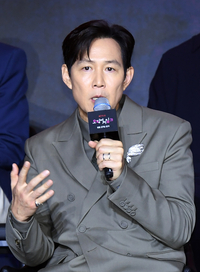 일요일 잠실에 이정재 뜬다! 키움전 ‘LG 승리기원 시구자’로 나선다