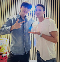 “히어로이킴! 건행!” 임영웅X로이킴, 보컬 왕자들의 투샷 [★SNS]