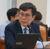 내년 정부예산 증액(25조원), 경제성장률 0.3%P 제고 효과 기대