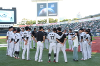 “우리는 과부하가 없다” 후반기 ‘미친 질주’ LG, 비결은 철저한 ‘체력 관리’ [SS포커스]