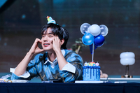 벌써 32세 ‘국민남동생’ 유승호, 스윗+달달 ‘남친’ 생일파티로 초대 “정말 행복하다”