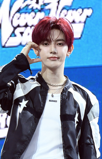 [포토]제로베이스원 장하오, 사랑스런 하트