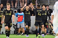 골키퍼와 골대에 가로막힌 2차례 감아차기 슛, 손흥민 홈 데뷔전 풀타임…LAFC는 샌디에고에 1-2 역전패