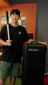 한국 프로야구 연속 도루 성공 신기록의 주인공 송성문이 선택한 펠리칸 케이스