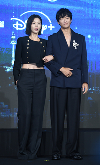 [포토] 강동원-전지현, 우월한 기럭지의 투샷