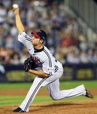 [포토]힘차게 공 뿌리는 LG 김영우