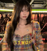 ‘월세 6000 실화?’ 제니, 달라도 다르다