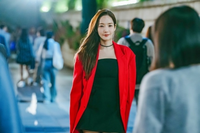 살 쪽 빠진 박민영, 청계천서 포착...미모 무슨 일?