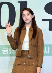 유승목, 마침내 백상을 품었다…오랜 시간을 견딘 배우에게 돌아온 가장 깊은 박수