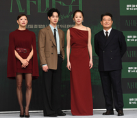 [포토] 포즈 취하는 ‘사마귀’ 배우들