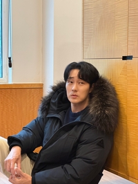 배우 소지섭, 골프장 화보에서도 우아한 카리스마 ‘시선집중’