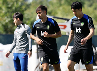 “독일어 할 줄 아는 사람?” 카스트로프 적응 도우미 손흥민, 분위기 메이커까지…최초 ‘해외태생 혼혈’ 태극전사 거듭난다