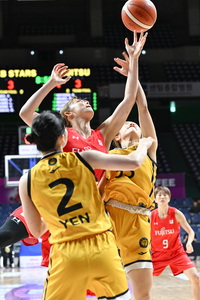 ‘아쉽다’ 넘지 못한 ‘日 강호’ 후지쯔의 벽→KB스타즈, 강이슬 ‘더블더블’에도 박신자컵 결승 ‘좌절’ [SS사직in]