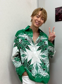 “日서 행복하다”는 박유천, 살 쏙 빠져도 얼굴은 ‘활짝’ [★SNS]