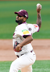 [포토]키움 알칸타라, LG전 선발 등판